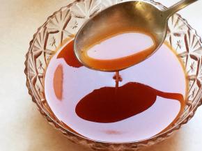 将所有调料放入碗中搅拌均匀。