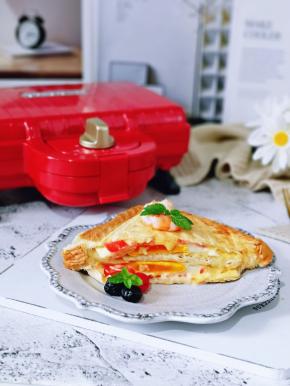 我家宝贝最爱，就看这颜值他已经迫不及待了，结果把我的也吃了，无奈又给自己做了一份哈。