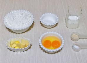 准备食材，并称重，黄油提前室温软化。