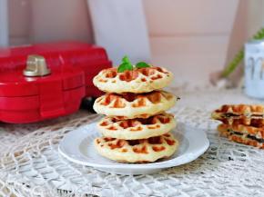 早餐加一杯牛奶，营养均衡。