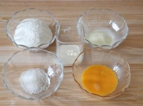 准备好馅料食材：