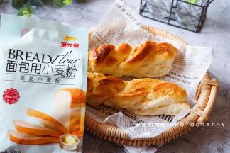 奶香味浓郁，面包体松软，非常好吃！