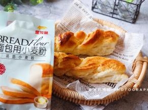 奶香味浓郁，面包体松软，非常好吃！