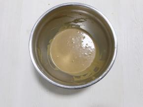 翻拌均匀，不要搅拌，容易起筋