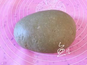 面团排气揉匀，松弛10分钟