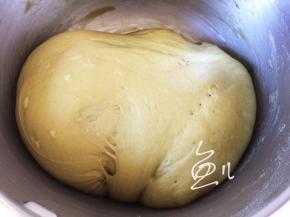 面团发酵至两倍大