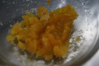 加入10克白糖腌制～