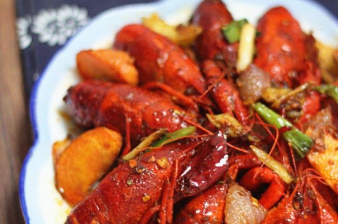 酱香麻辣香锅小龙虾