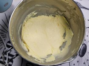 5.最后是这种细腻均匀的黄油霜