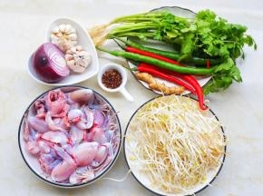 准备好所有食材。