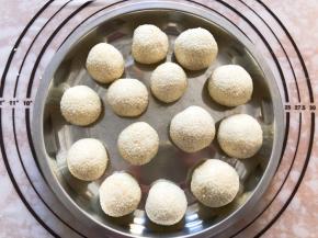  全部揉好，大的就是包豆沙的