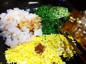 放入蚝油