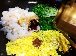 放入芝麻油
