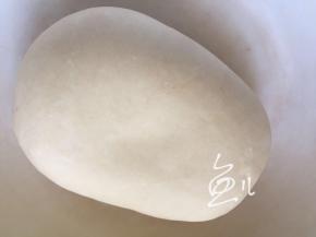 揉成面团，醒面1小时