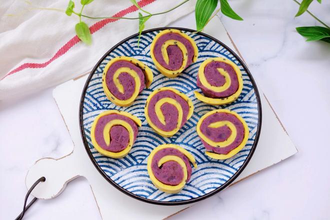 紫薯鸡蛋卷