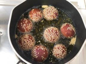 麻球变大，我炸了大概5分钟的样子，捞出控干油