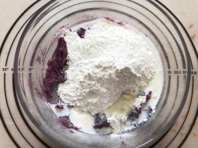 加入牛奶和糯米粉