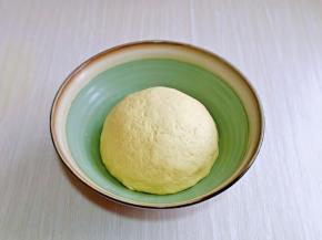 再揉成面团，进行发酵。