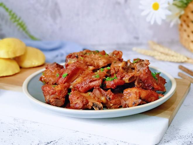 铁锅排骨贴饼子