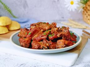 盛出装盘，撒上葱花。