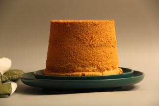 我是第二天脱模的，关于脱模，由于爆头，轻轻往里往下按，转圈按，不要一下子按到底。模具比较高，上半部分脱离模具后，可以用脱模刀从模具边插入，沿着模具转一圈，轻松脱模，然后底部也是一边转圈，一边往里按压脱模，徒手脱模。烟囱部位也是，往下按压，然后慢慢脱模！一定不要心急！