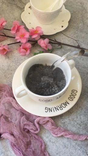 食用时，3汤匙左右放入碗中，用开水冲泡即可