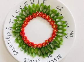 再摆一圈儿小米辣圈儿。