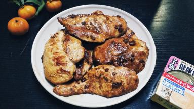 因为有蜂蜜、酱油等，所以一定要用慢火煎