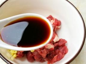 一勺生抽。