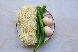 准备好所有食材。