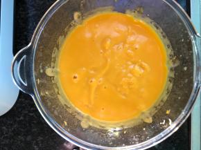 搅打成细腻的奶昔