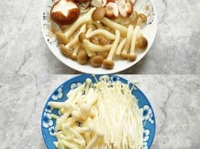 香菇洗干净两朵刻花刀，剩下的切成块，白玉菇、蟹味菇和金针菇切去根部清洗干净。