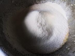 筛入低筋粉