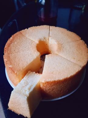 完全冷却后，脱模切块