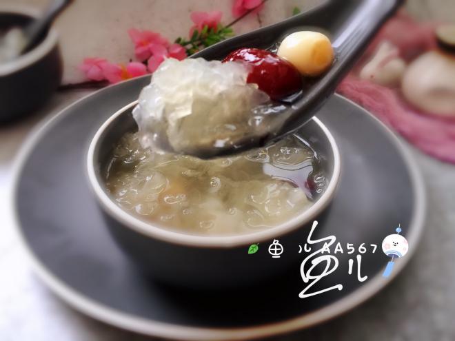 银耳莲子红枣汤
