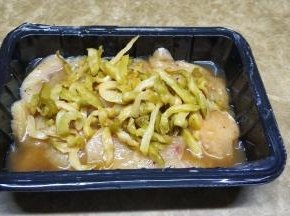 倒入榨菜