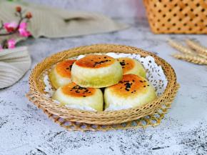 百吃不厌的韭菜饼，做法简单。