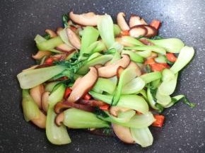 翻炒均匀关火出锅。