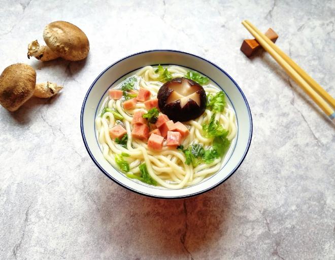 香菇鸡汤面