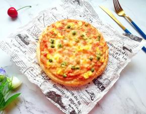 宝贝进门就被香味吸引了，直奔厨房。