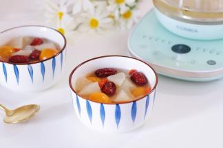 非常适合秋冬的一款小甜汤。