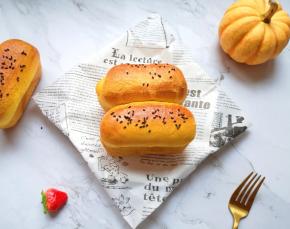 高颜值的南瓜面包。