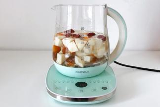 倒入800毫升的清水。