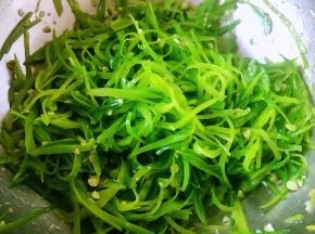 所有的调味料拌匀入味即可