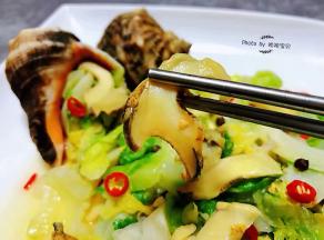 螺片入口鲜嫩美味搭配头菜的脆爽就是完美