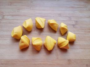 分成大小一致的小剂子。