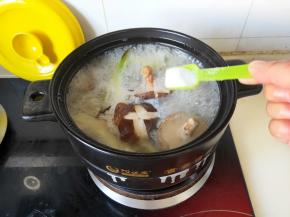 加一点盐中火慢炖