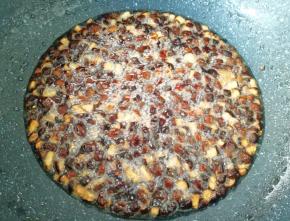 大概15分钟以后，香菇丁明显变小变色（焦黄色）。