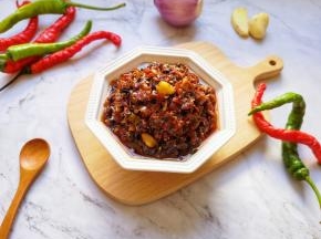 夹馍拌面拌饭，无所不能的香菇鲜辣酱。