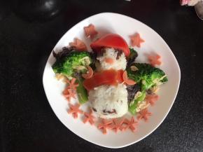 随意摆入剩下的所有食材